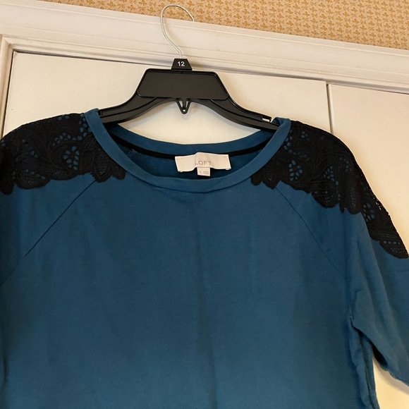 Loft Teal T-Shirt w/Crocheted Black Lace on Shoulders - Medium - Picture 1 of 5